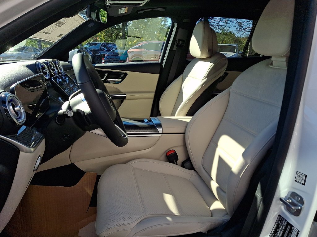 New 2027 Polar White Mercedes-Benz GLC 300 image 13