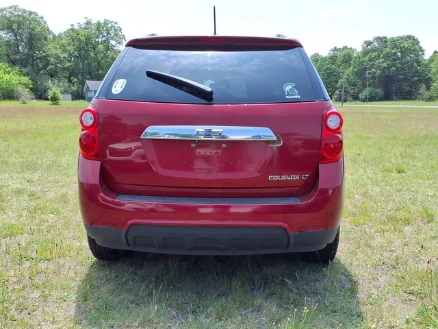 Used 2015 Red Chevrolet LT image 6