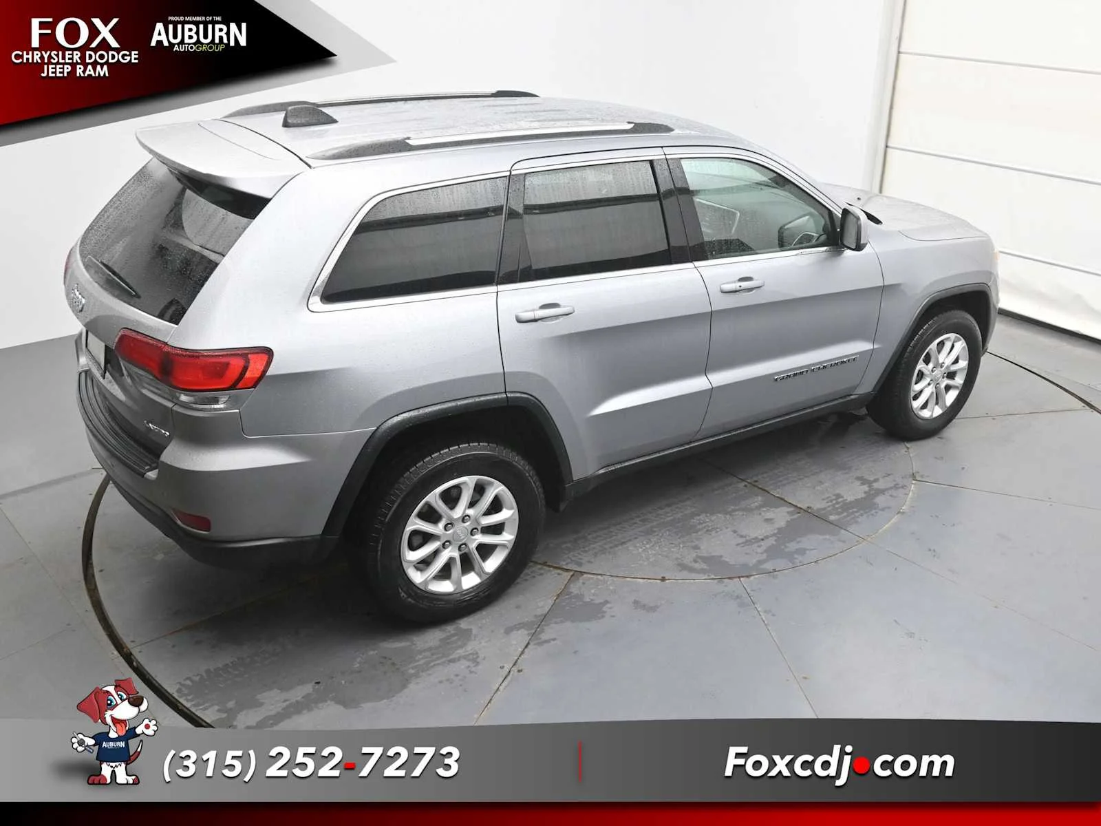 Used 2022 Silver Zynith Jeep Limited image 30