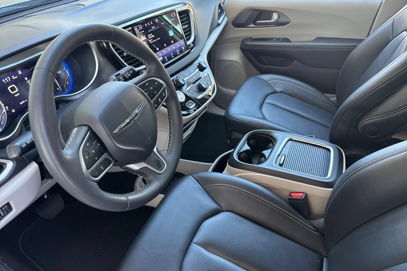 2024 Chrysler Pacifica Touring L - Photo 9