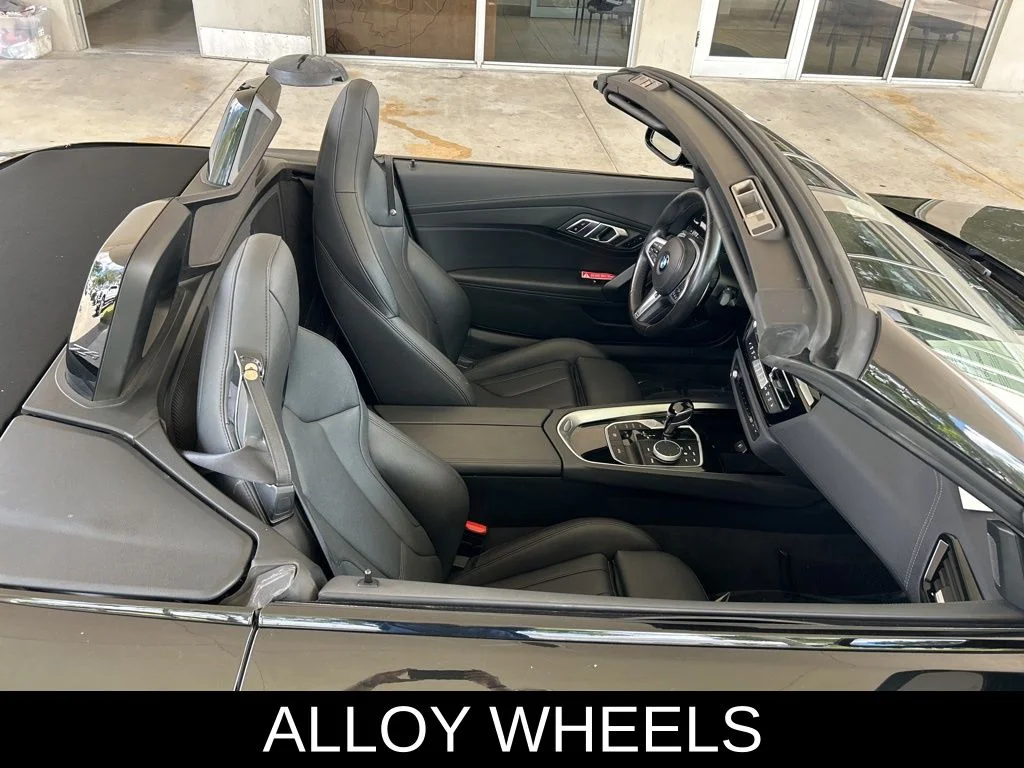 2025 BMW Z4 30i - Photo 9