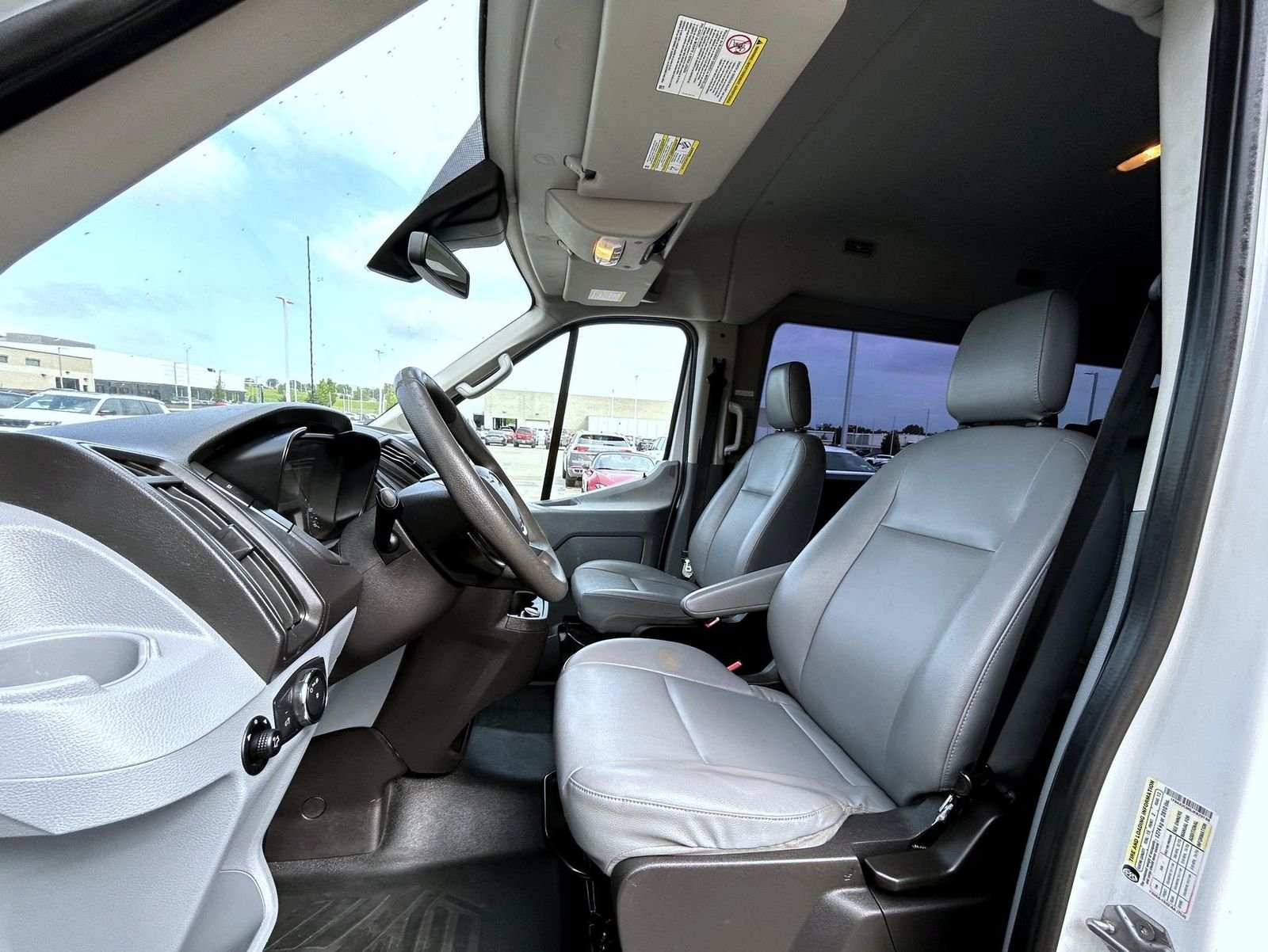 Used 2018 White Ford XL image 10