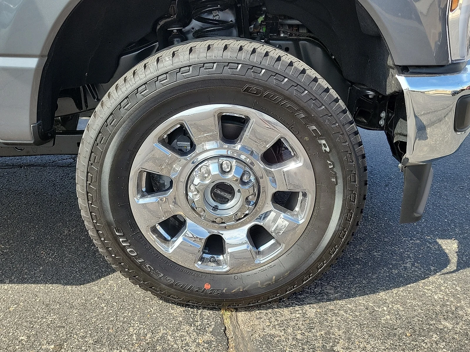 New 2026 Carbonized Gray Metallic Ford F-350&reg; Lariat&reg; image 7