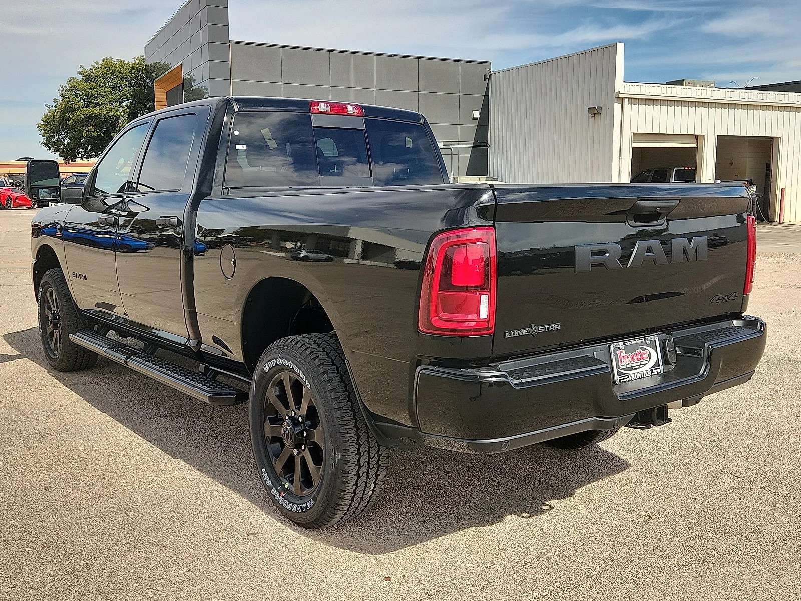 New 2027 Diamond Black Crystal Pearl-Coat  Paint Ram LONE STAR CREW CAB 4X4 6