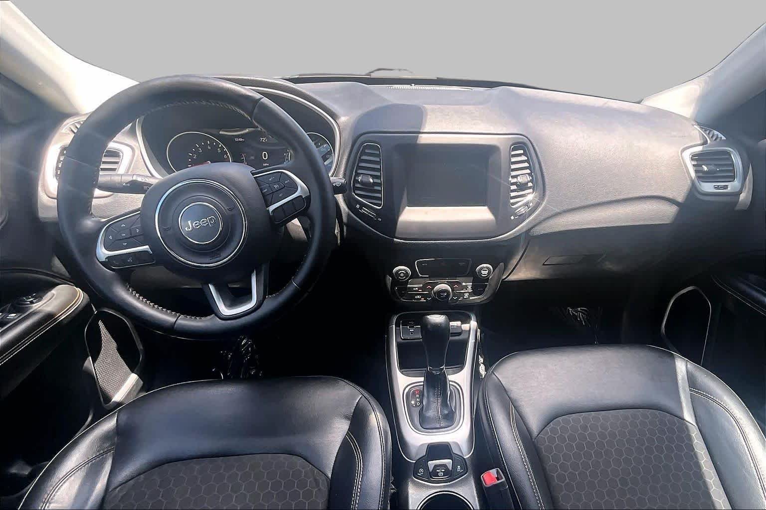 Used 2018 White Clearcoat Jeep Latitude image 16