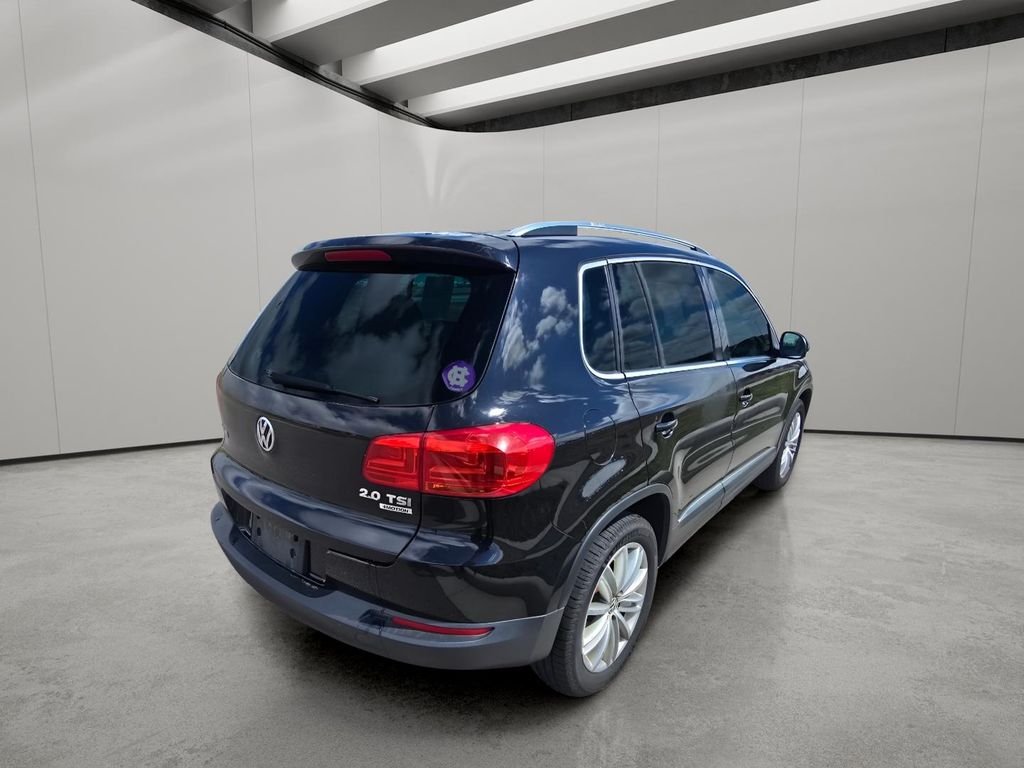Used 2013 Deep Black Metallic Volkswagen SE image 5