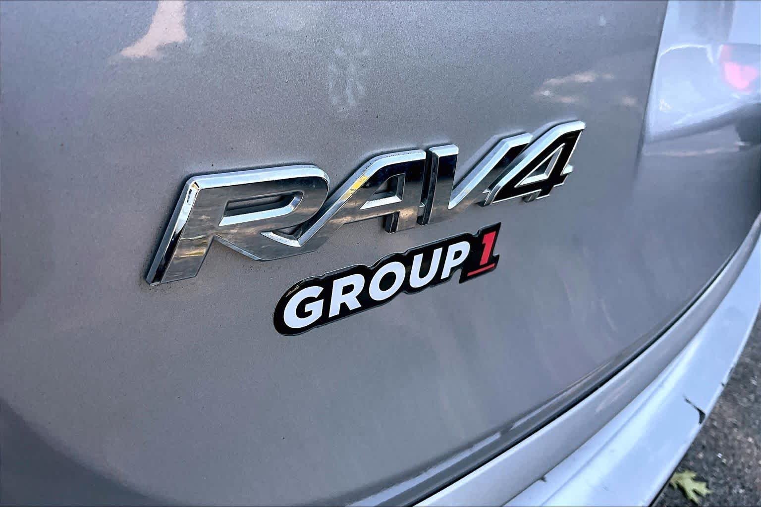 Used 2016 Silver Sky Metallic Toyota Limited image 18