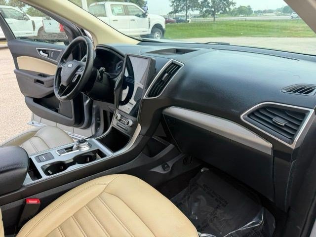 Used 2022 Silver Metallic Ford SEL image 36