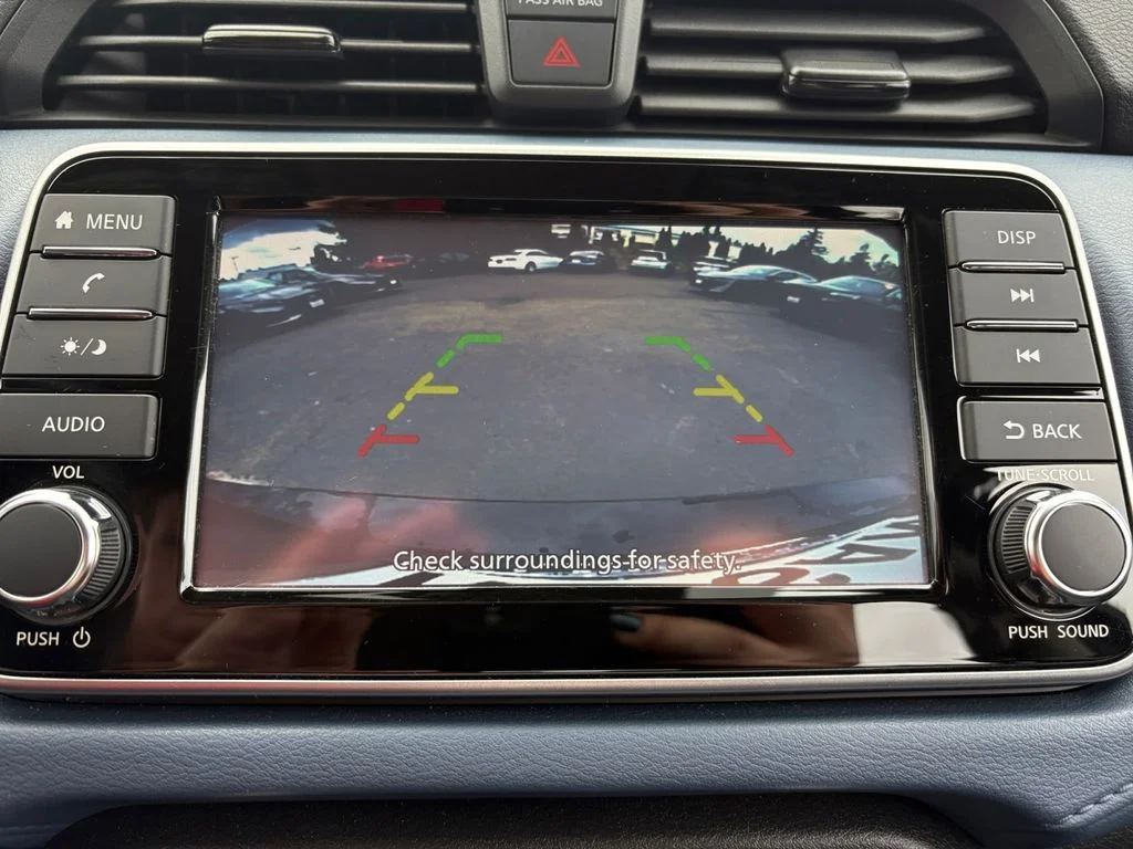 Used 2025 Black Nissan 1.6 SV image 16