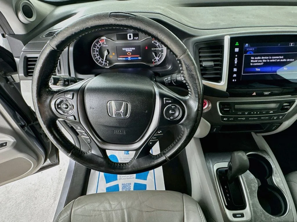 Used 2016 Silver Honda EX-L image 12