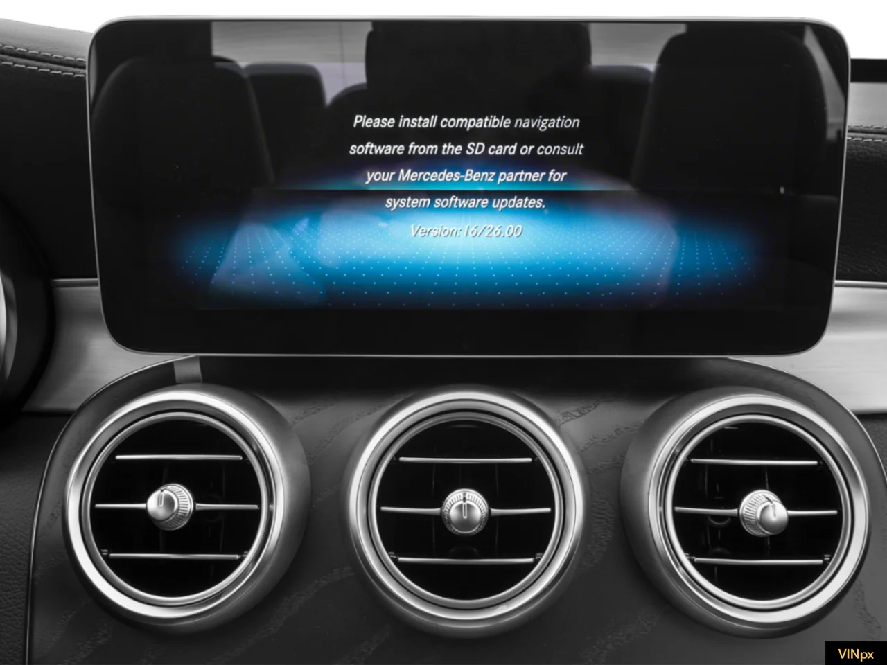 Used 2019 Polar White Mercedes-Benz 4MATIC® image 13