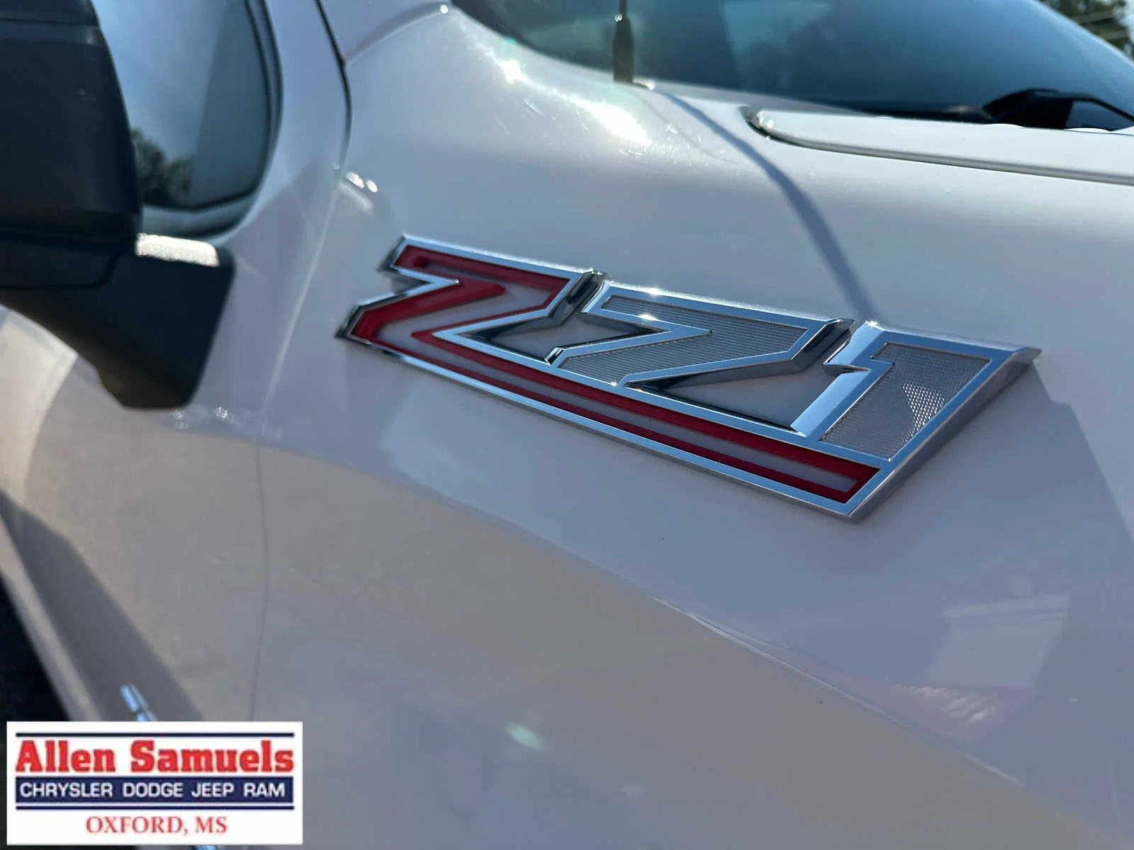 Used 2024 Summit White Chevrolet RST image 58