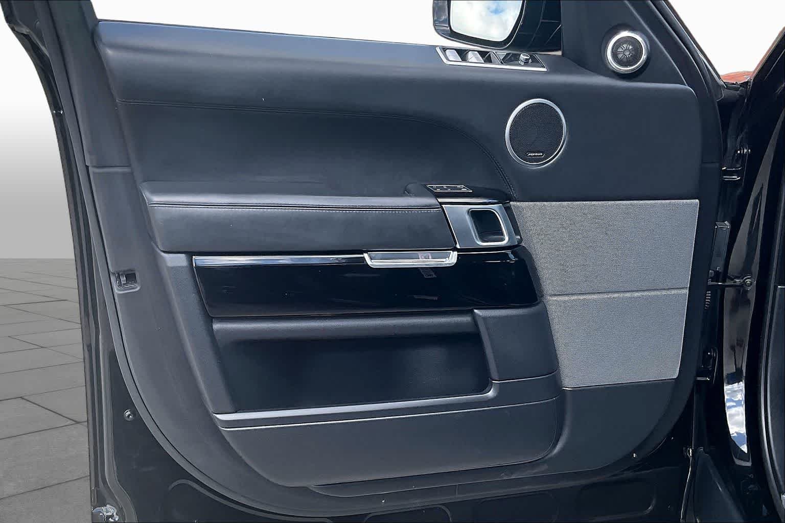 Used 2020 Ligurian Black Metallic Land Rover SVR image 21