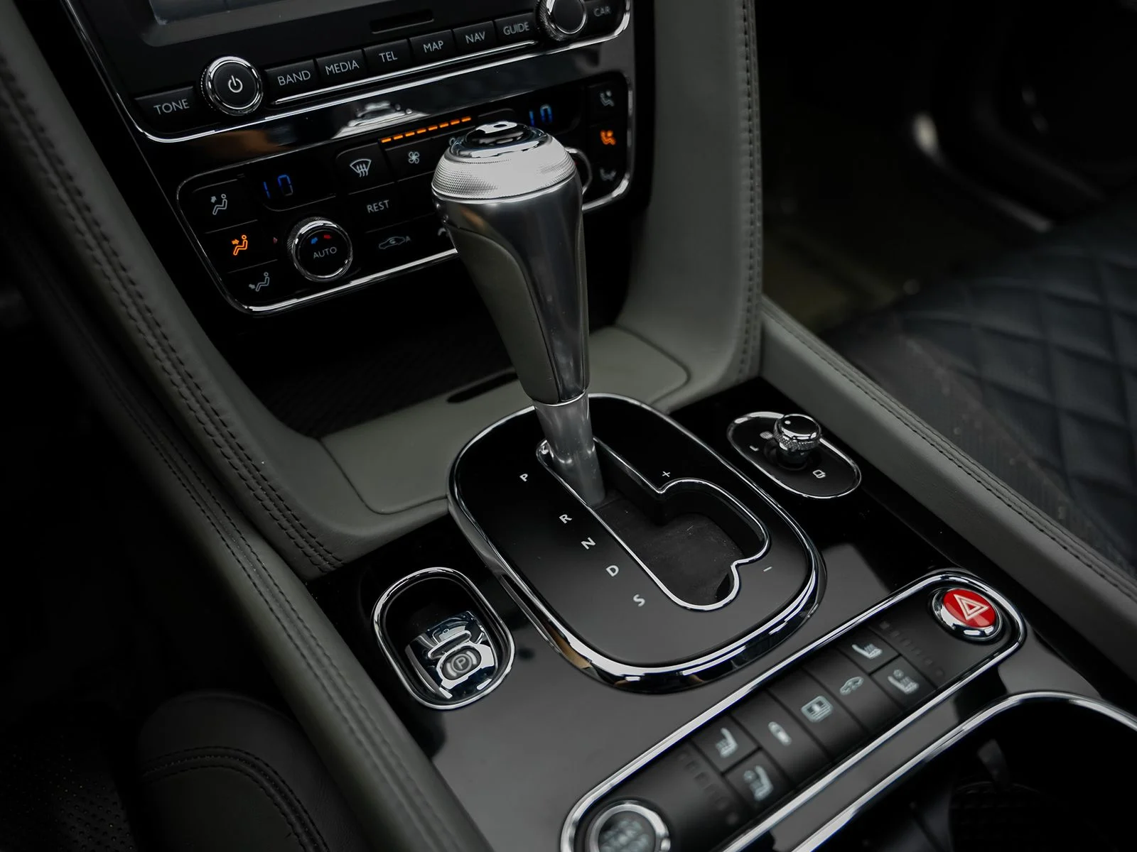 Used 2017 Black Bentley V8 S image 52