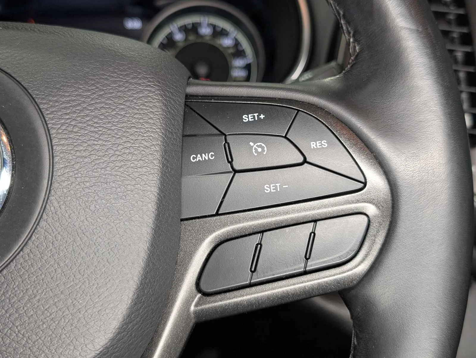 Used 2021 Billet Silver Metallic Clearcoat Jeep Trailhawk image 36