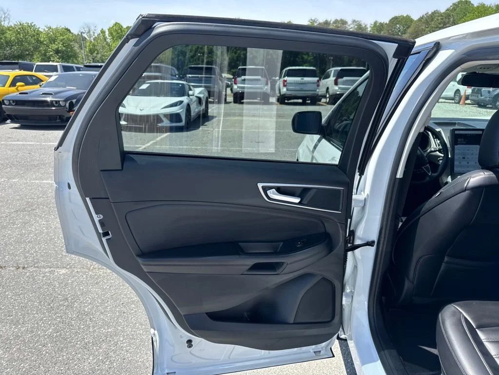 Used 2024 White Ford SEL image 26