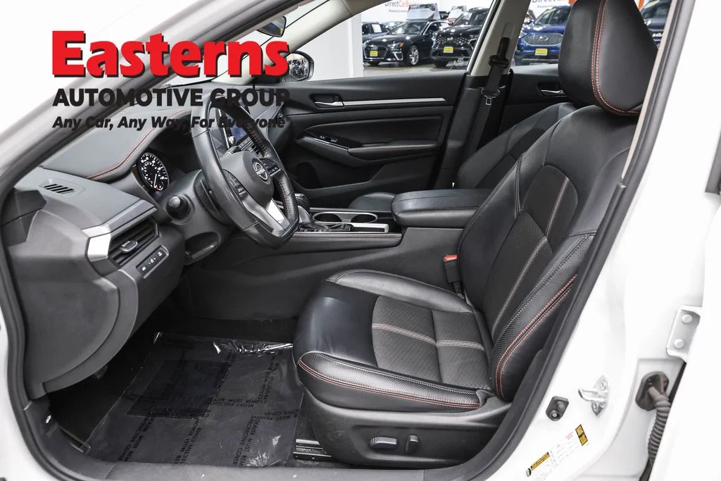 Used 2024 White Nissan 2.5 SR image 14