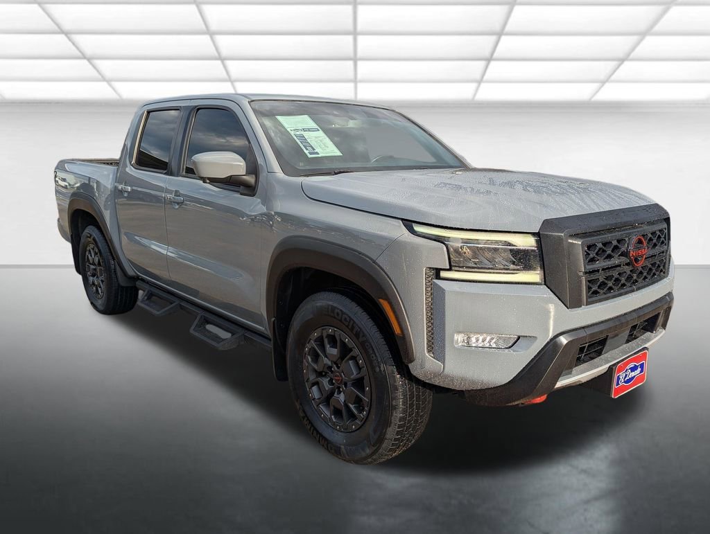 2023 Nissan Frontier PRO-4X Crew Cab 4X4's photo