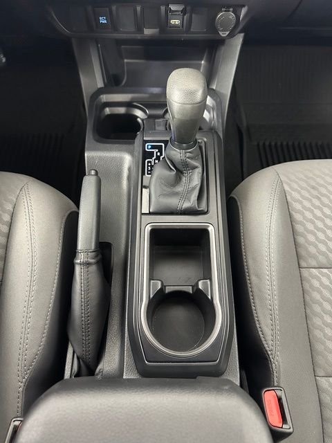 Used 2021 White Toyota SR image 18