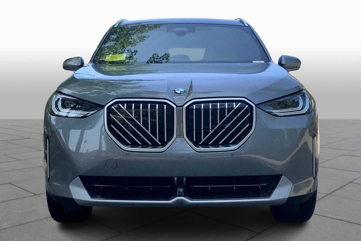 Used 2026 Skyscraper Grey Metallic BMW 30 xDrive image 3