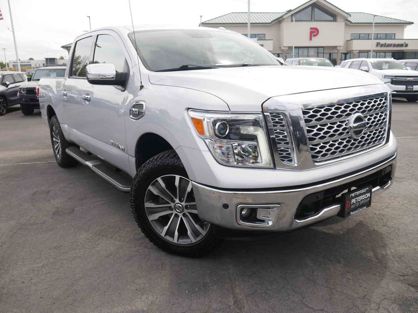 Used 2017 Silver Nissan SL image 1