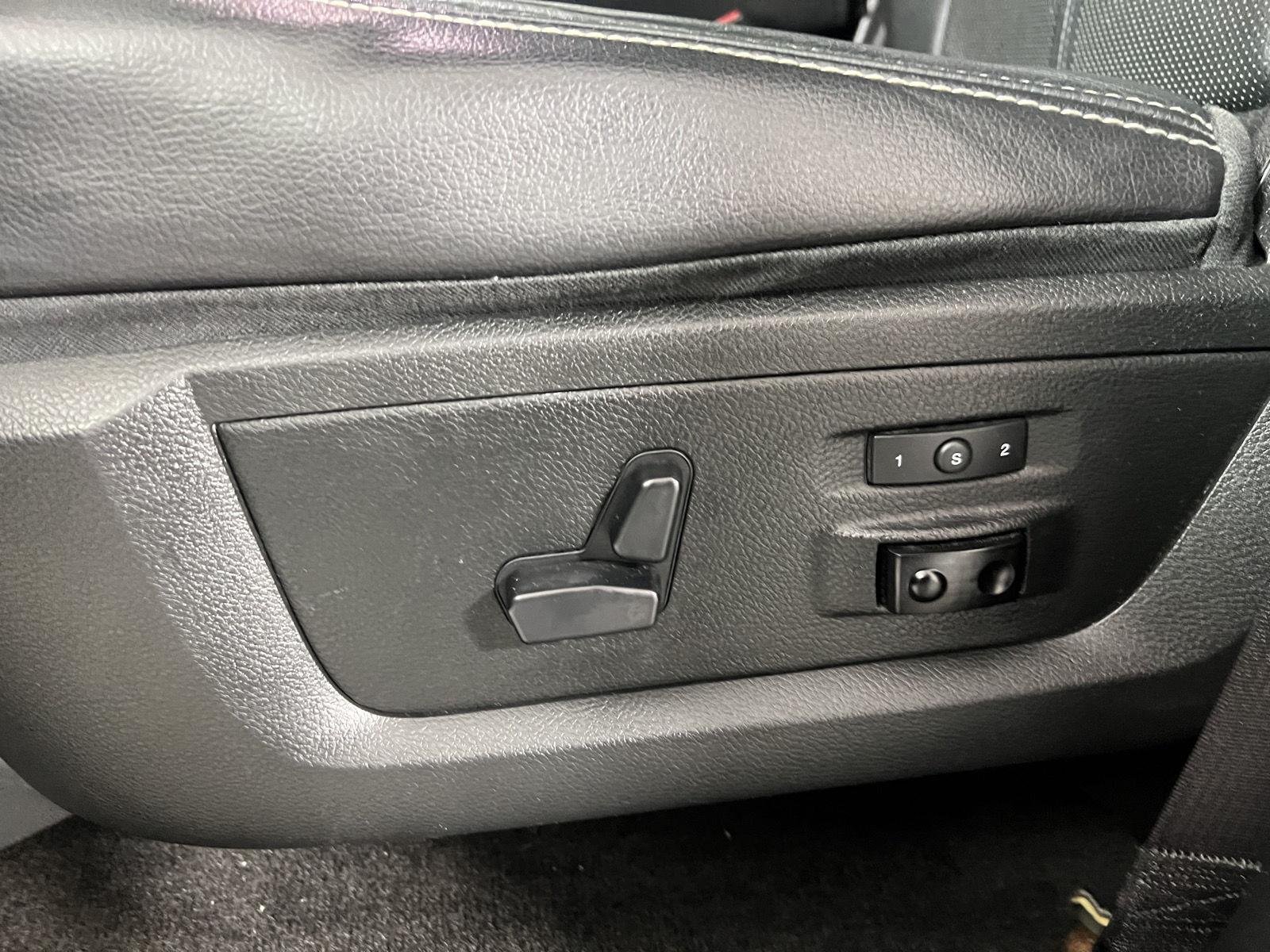 Used 2018  RAM Laramie image 24