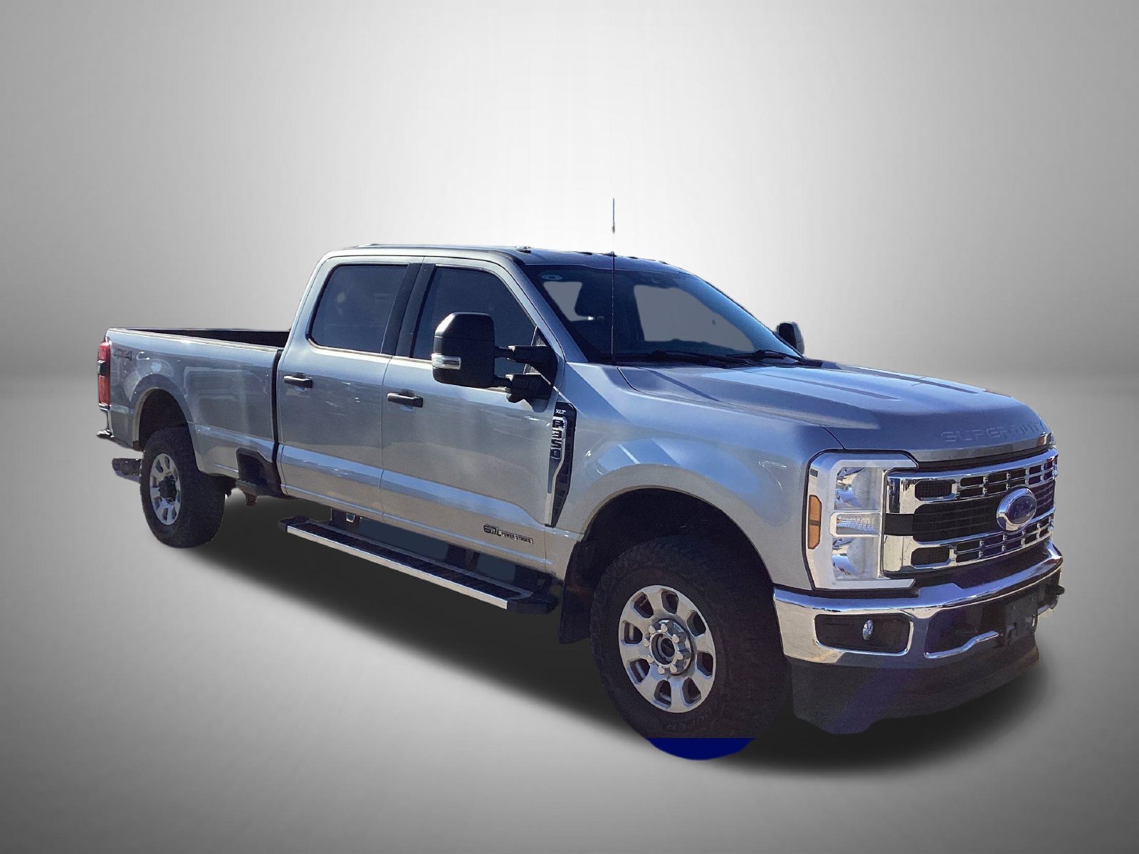 Used 2024 Silver Ford XLT image 5