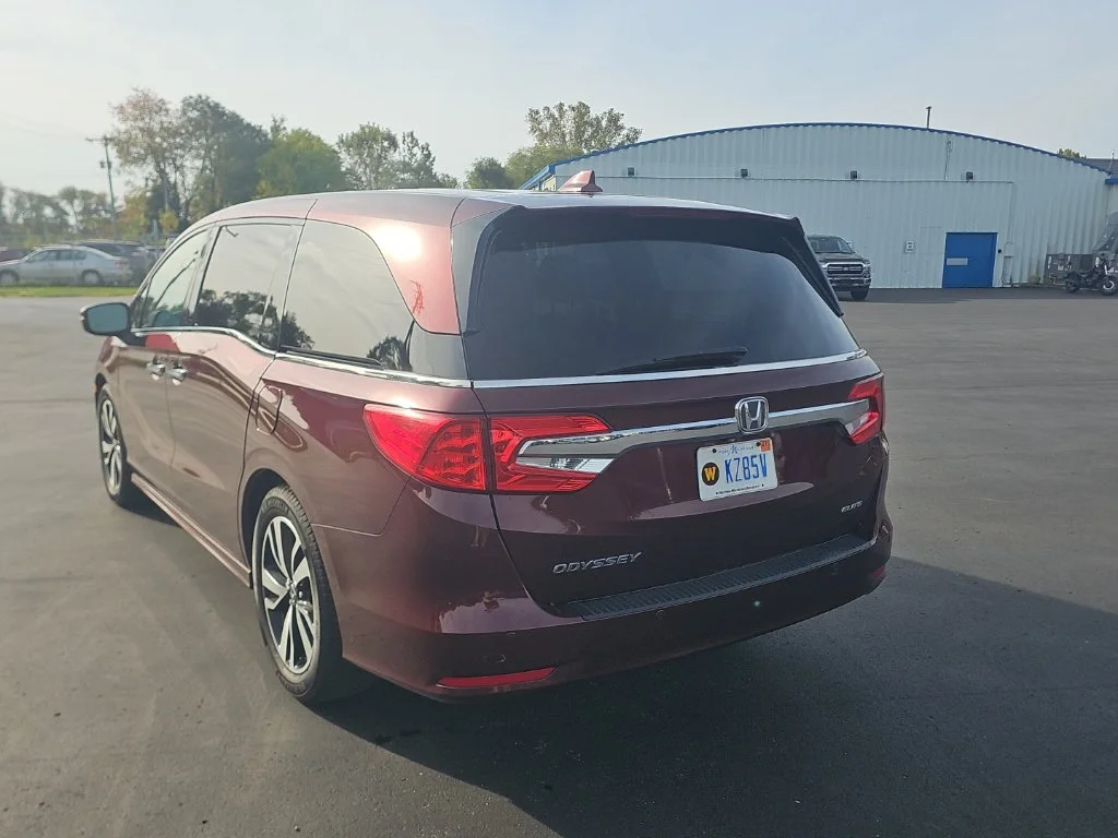 Used 2018 Deep Scarlet Pearl Honda Elite image 5
