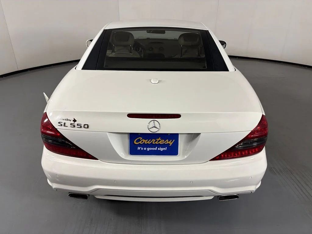Used 2009 Diamond White Metallic Mercedes-Benz SL 550 image 7