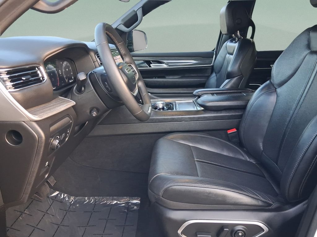 Used 2024 White Jeep Series II image 22