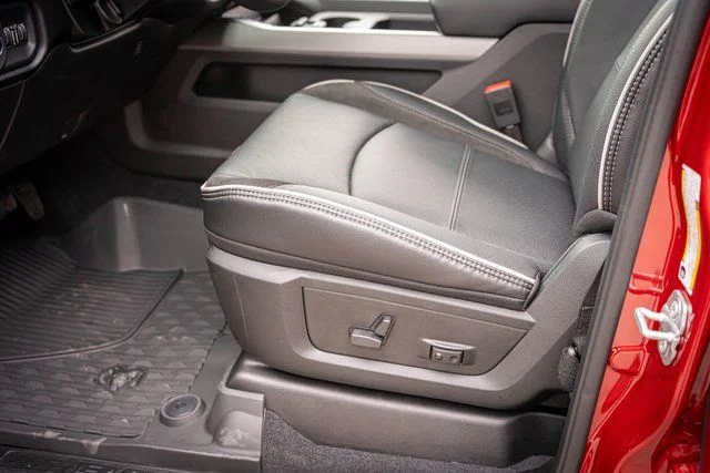New 2026 Molten Red Pearl-Coat Exterior Paint RAM Laramie image 14
