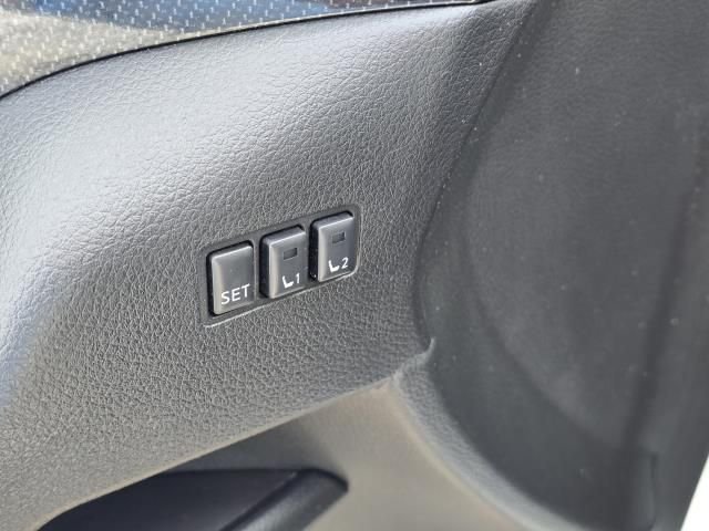 Used 2019  Nissan SL image 18