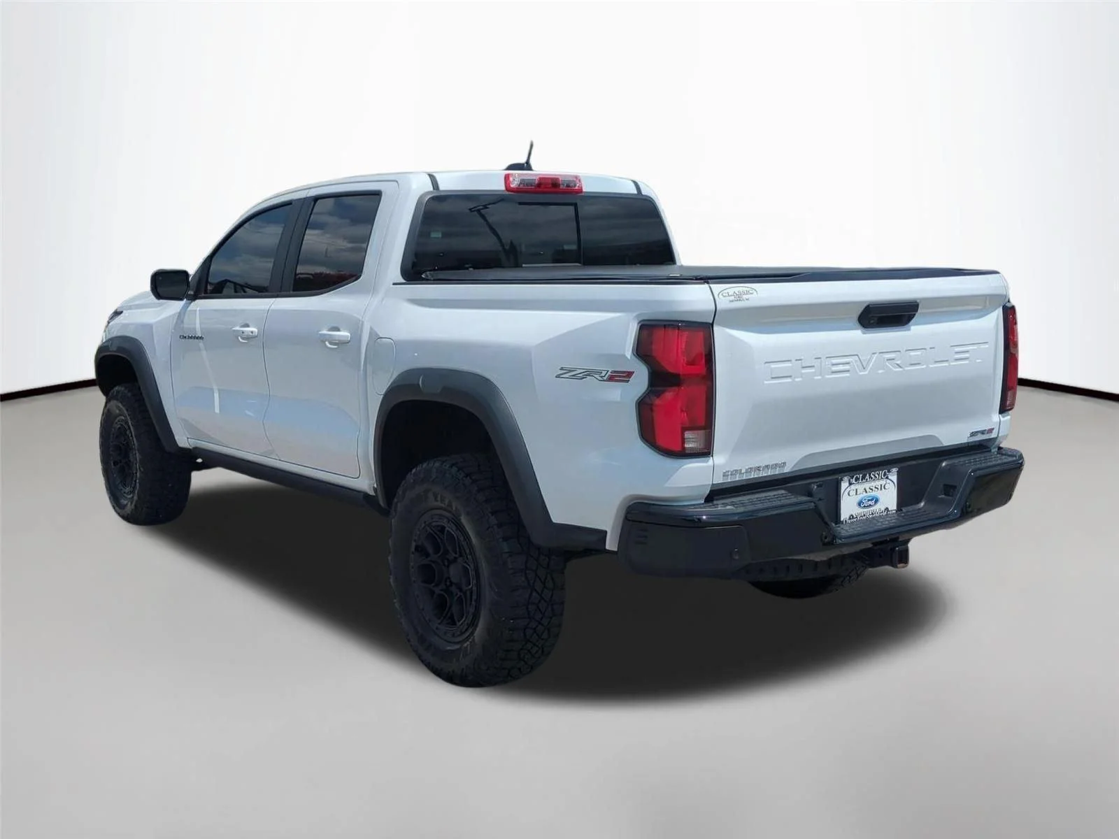 Used 2024 Summit White Chevrolet 4WD ZR2 image 3