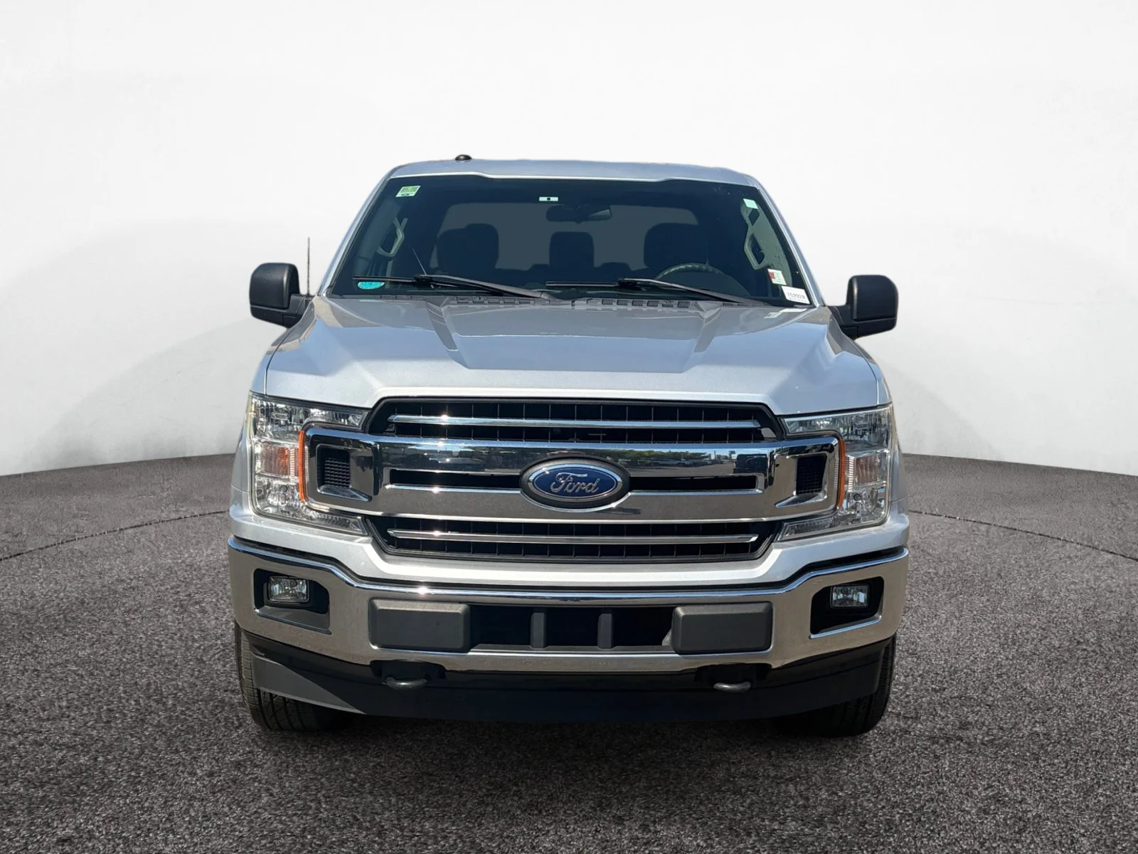 Used 2018 Silver Ford XLT image 8
