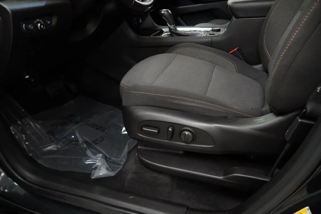 Certified Used 2018 GRAPHITE METALLIC Chevrolet LT Cloth image 35