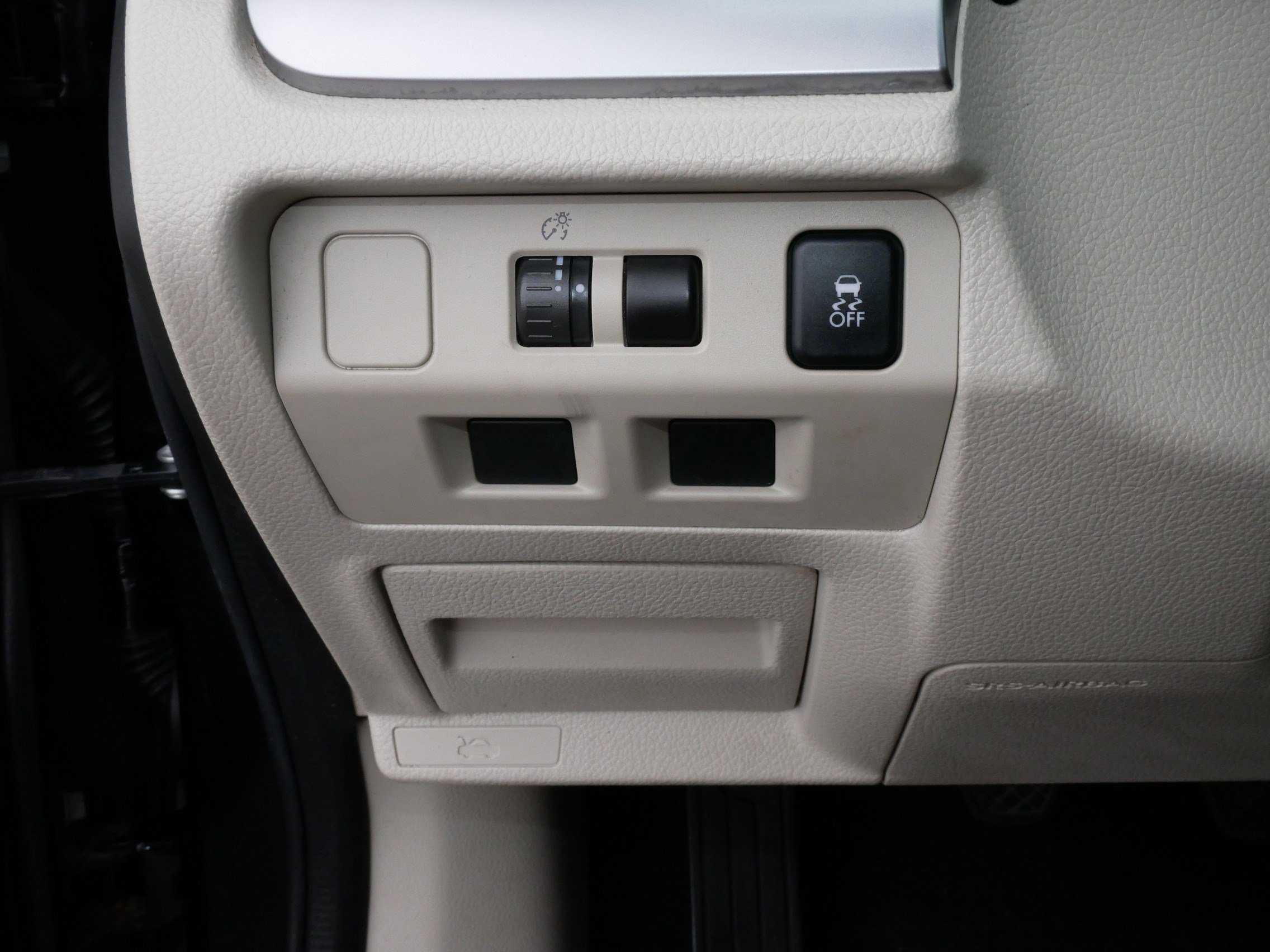 Used 2012 Obsidian Black Pearl Subaru 2.0i image 26