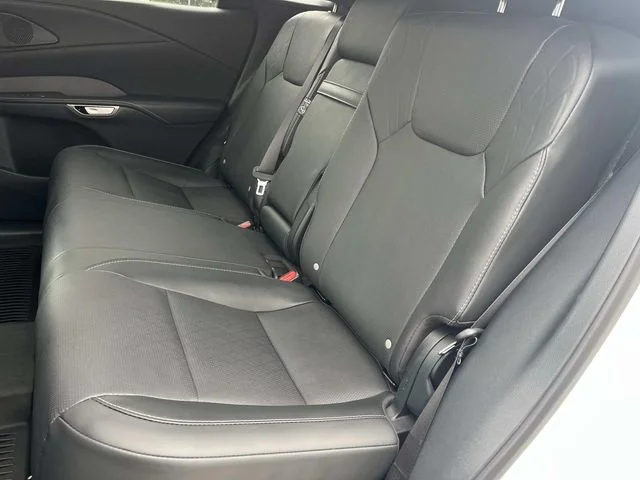 New 2026 Eminent White Pearl Lexus PREMIUM PLUS image 21