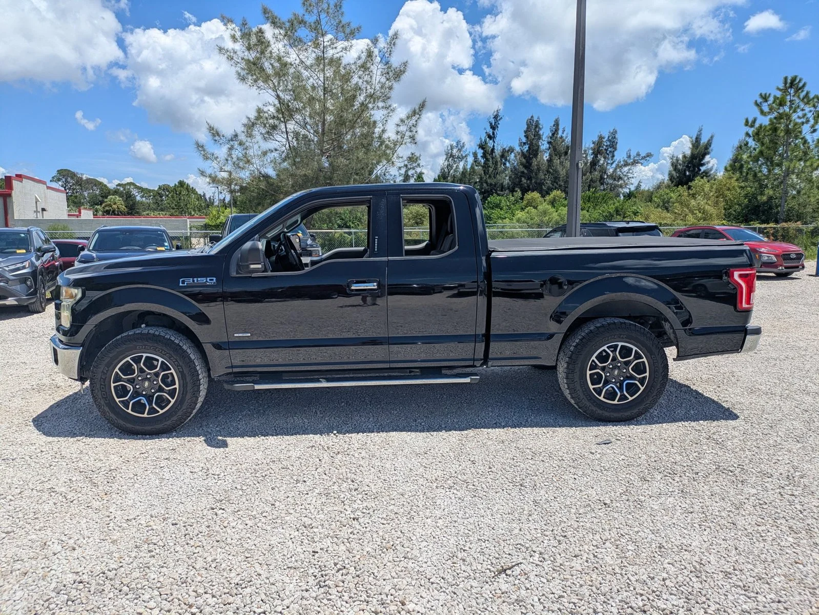 Used 2016 Shadow Black Ford XLT image 8