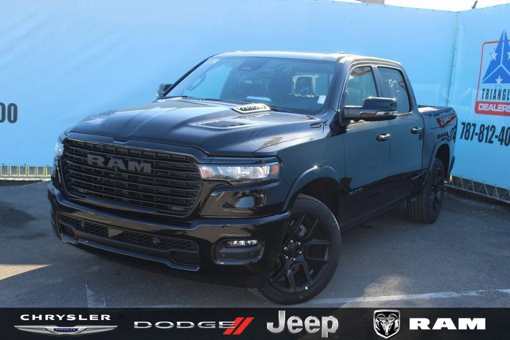 2025 RAM 1500 Laramie 4x4 Crew Cab 5'7's photo