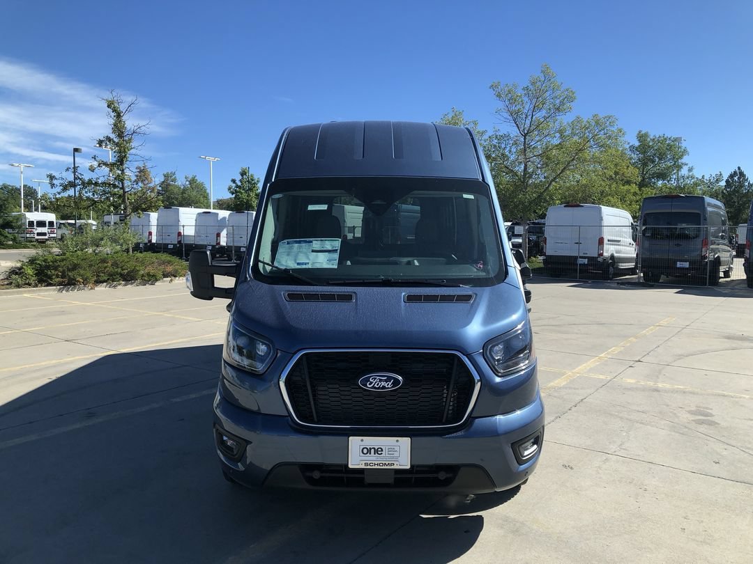 New 2027 Blue Metallic Ford  image 4