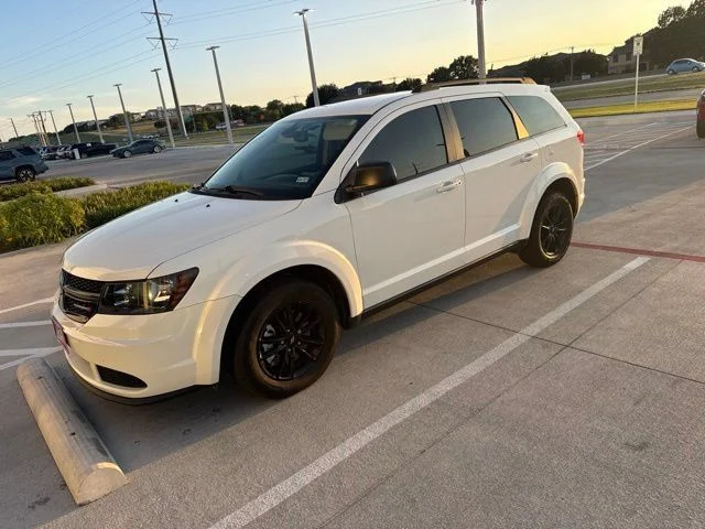Used 2020 White Dodge SE image 1