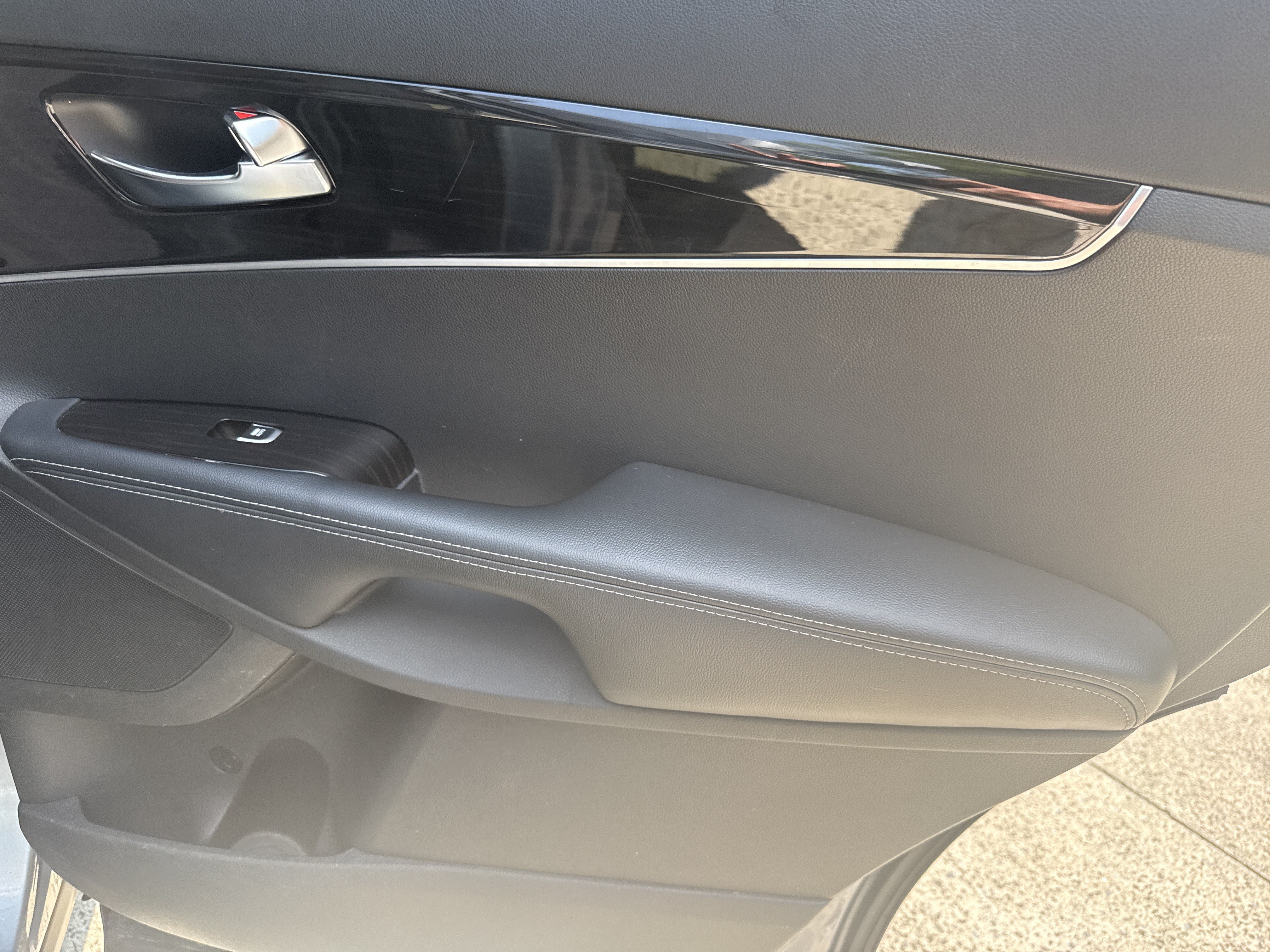 Used 2020 Everlasting Silver Kia LX image 16