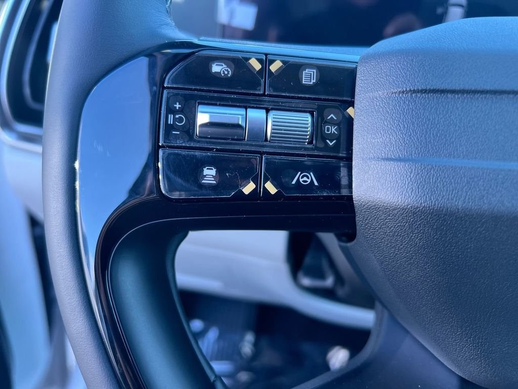 New 2026 Glacial White Pearl Kia S image 16