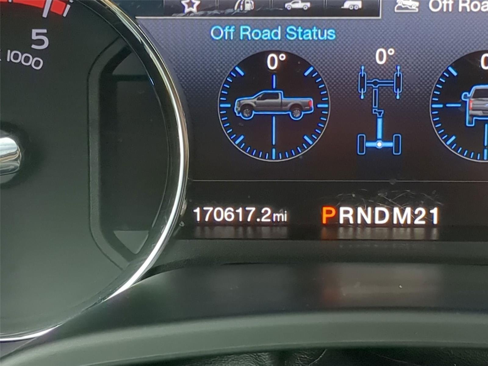 Used 2019 White Platinum Metallic Tri-Coat Ford Platinum image 19