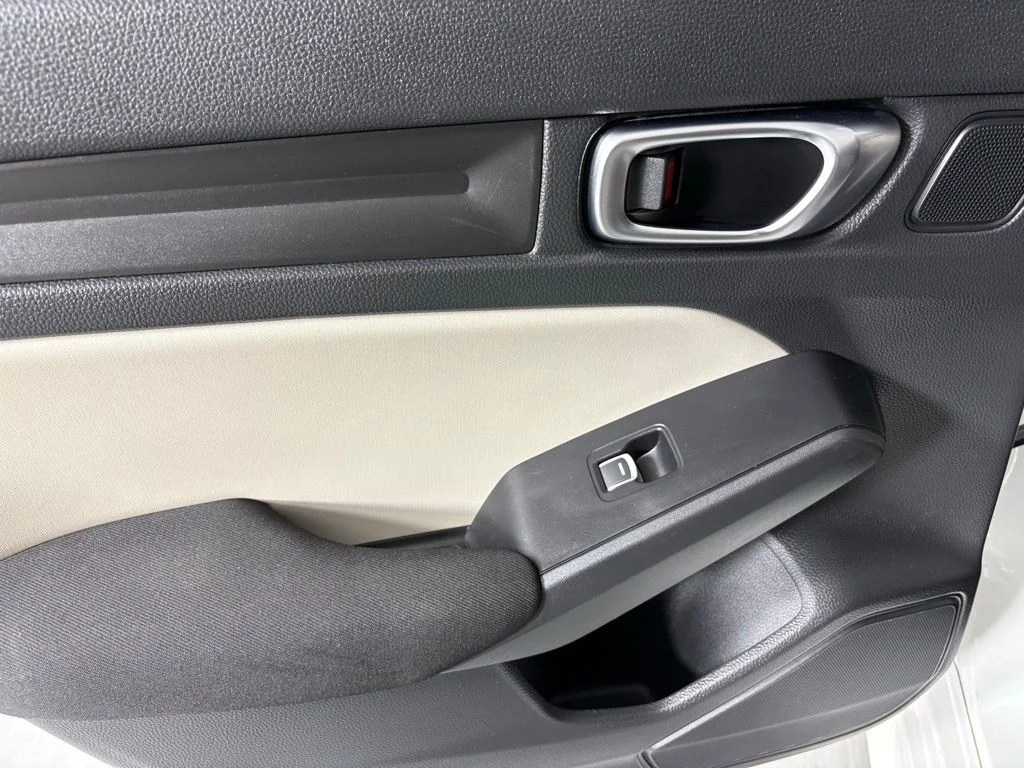 Used 2022  Honda EX image 36