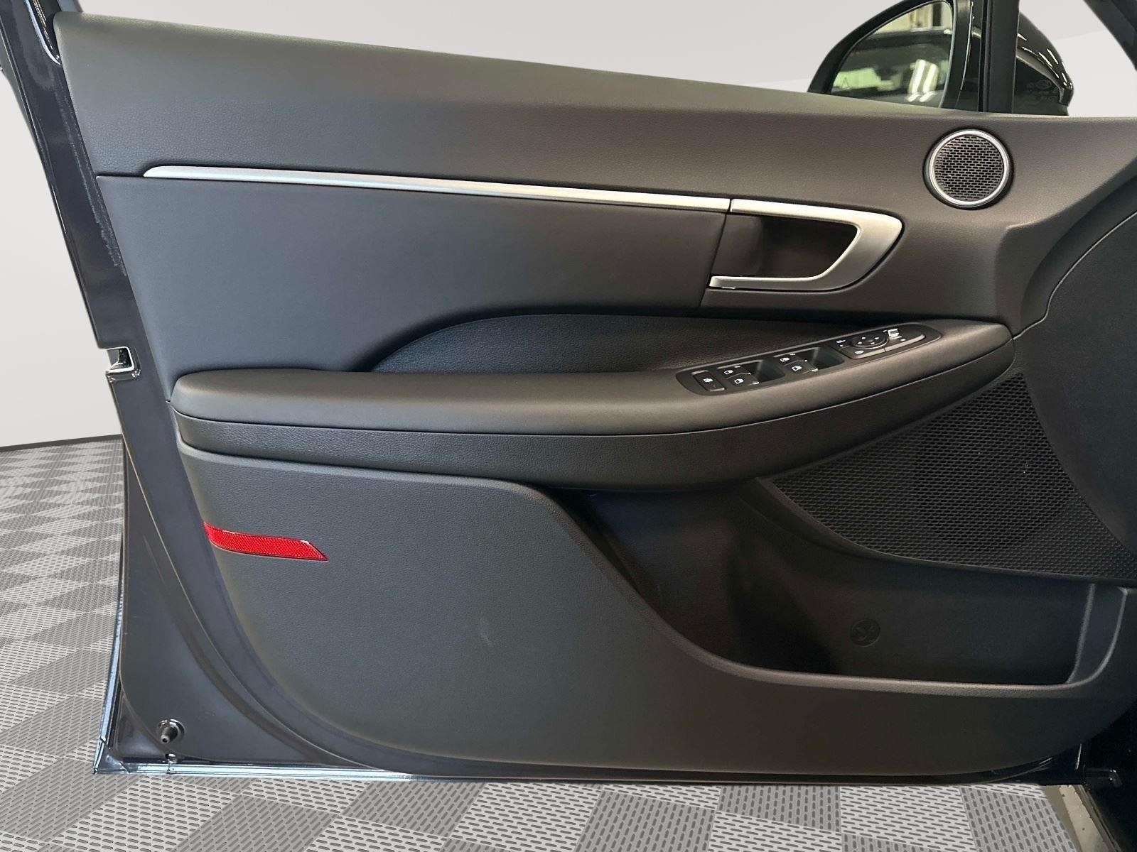 New 2026 Carbon Blue Hyundai Blue image 17