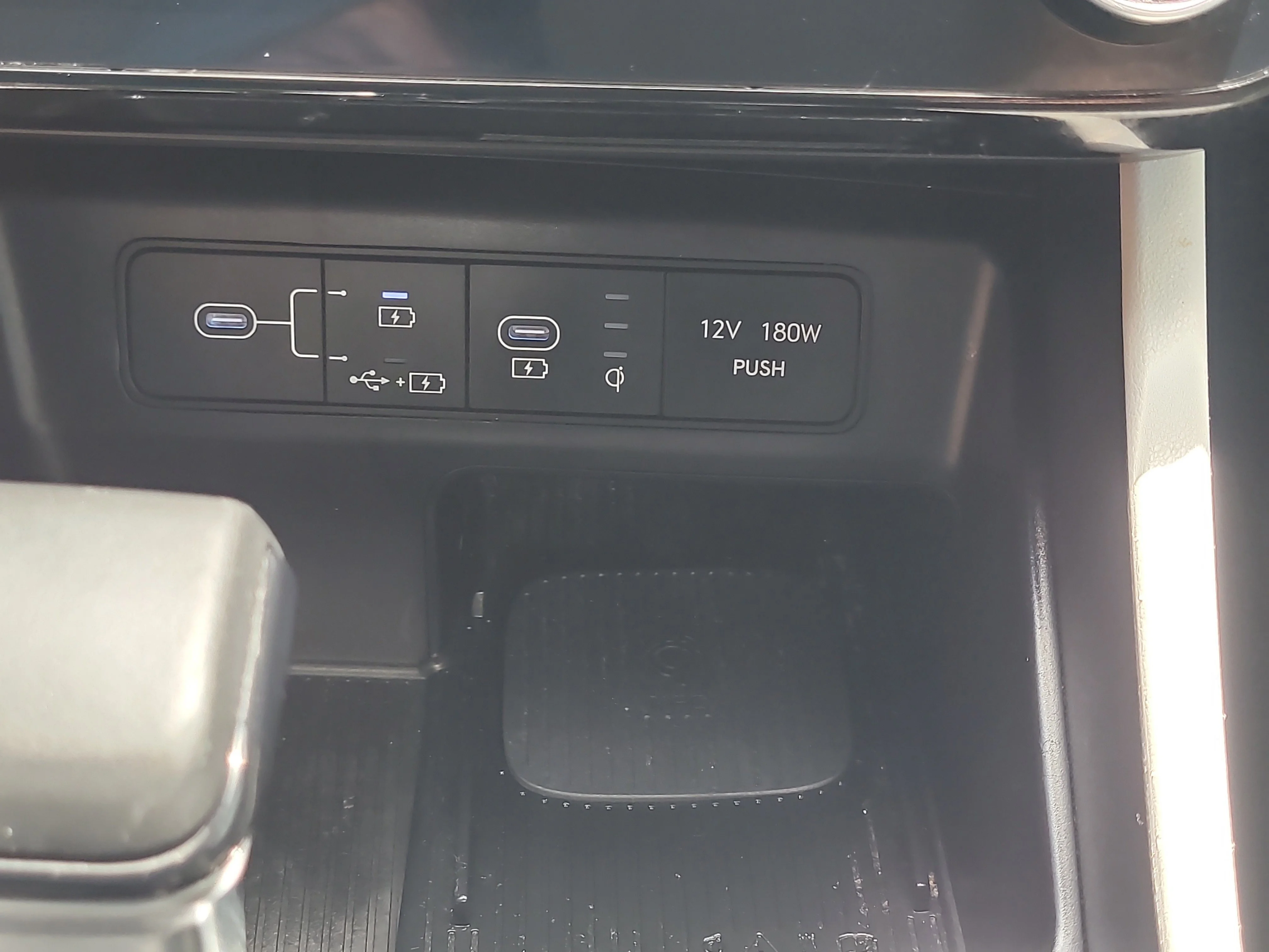 Used 2025 Phantom Black Hyundai SEL Convenience image 27