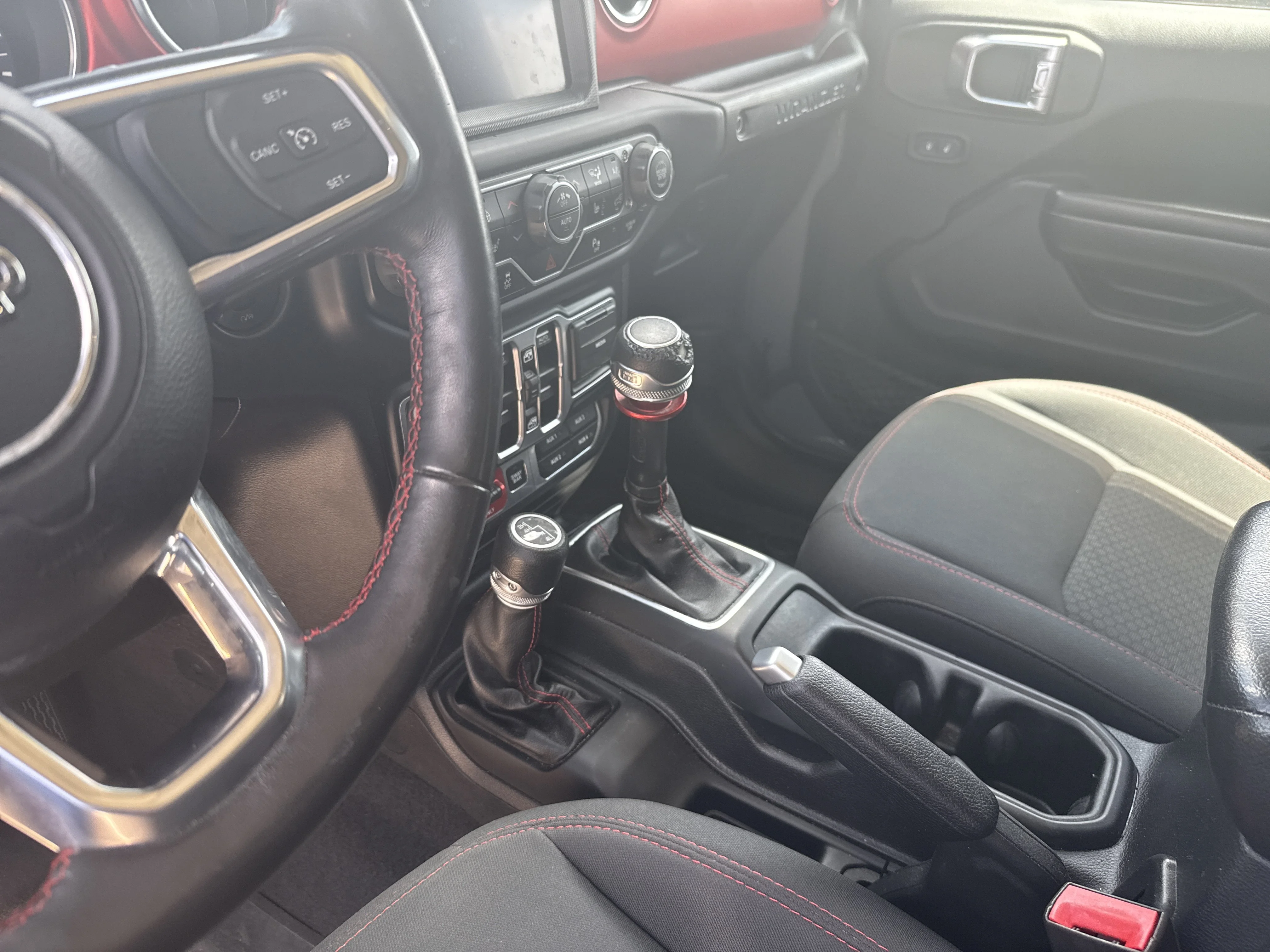 Used 2018 Gray Jeep Unlimited Rubicon image 5