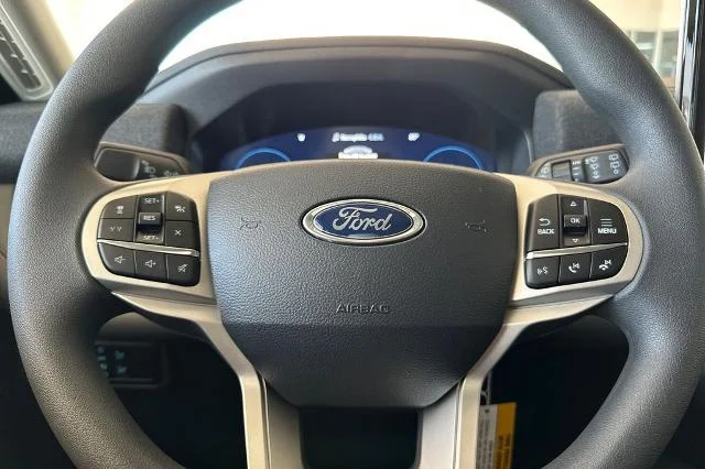 New 2026 Space White Metallic Ford Active 100A image 25