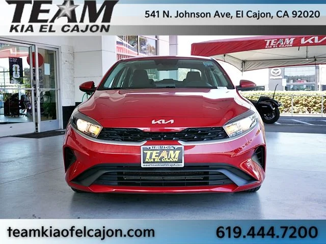 Certified Used 2022 Red Kia LXS image 4
